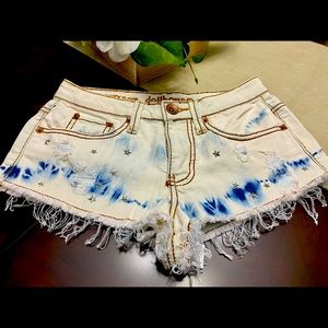 Dollhouse distress shorts size 1